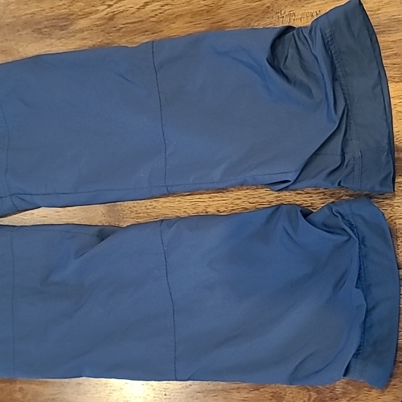 Stella McCartney calibration with Adidas small lined pants. Excellent Condition - Picture 5 of 7